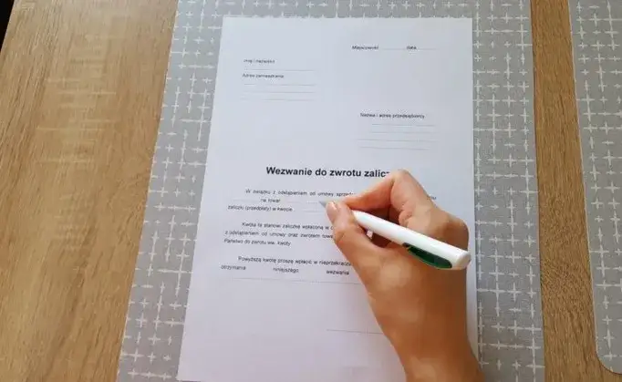 Jak napisać wniosek o zwrot zaliczki i uniknąć problemów z odzyskaniem?