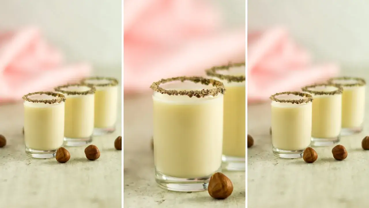 Kremowy likier Monte drink przepis w kieliszkach z orzechami laskowymi i czekoladową posypką.