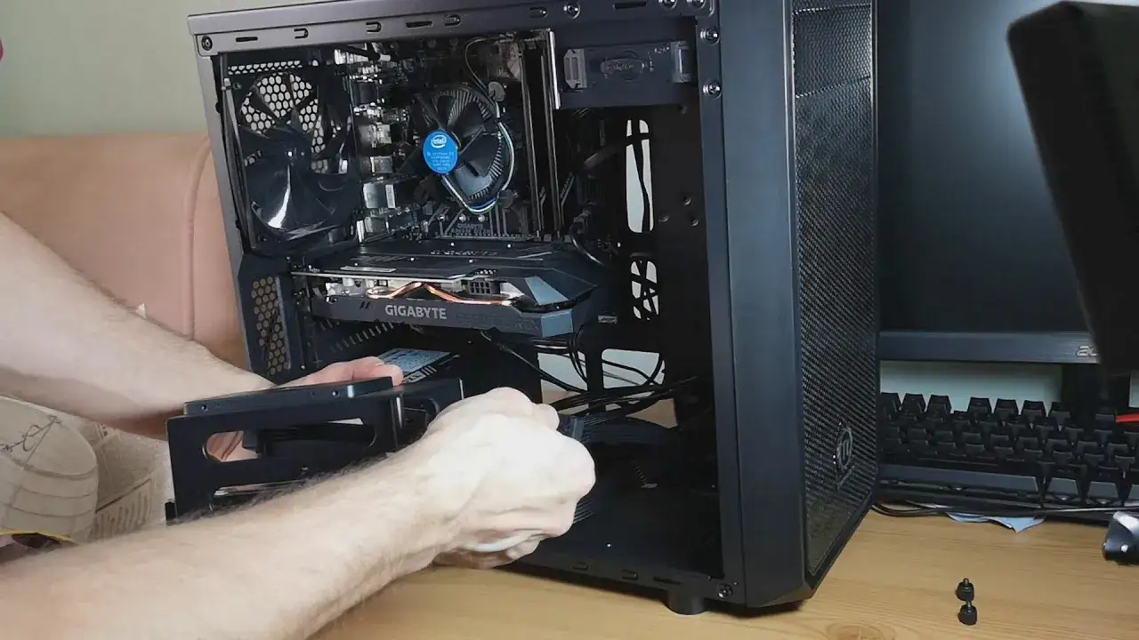 Jak podłączyć drugi dysk SSD do komputera - uniknij problemów z instalacją