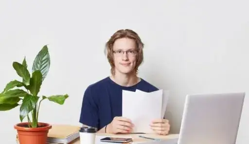 Jak odzyskać świadectwo szkolne? Prosty sposób na duplikat dokumentu