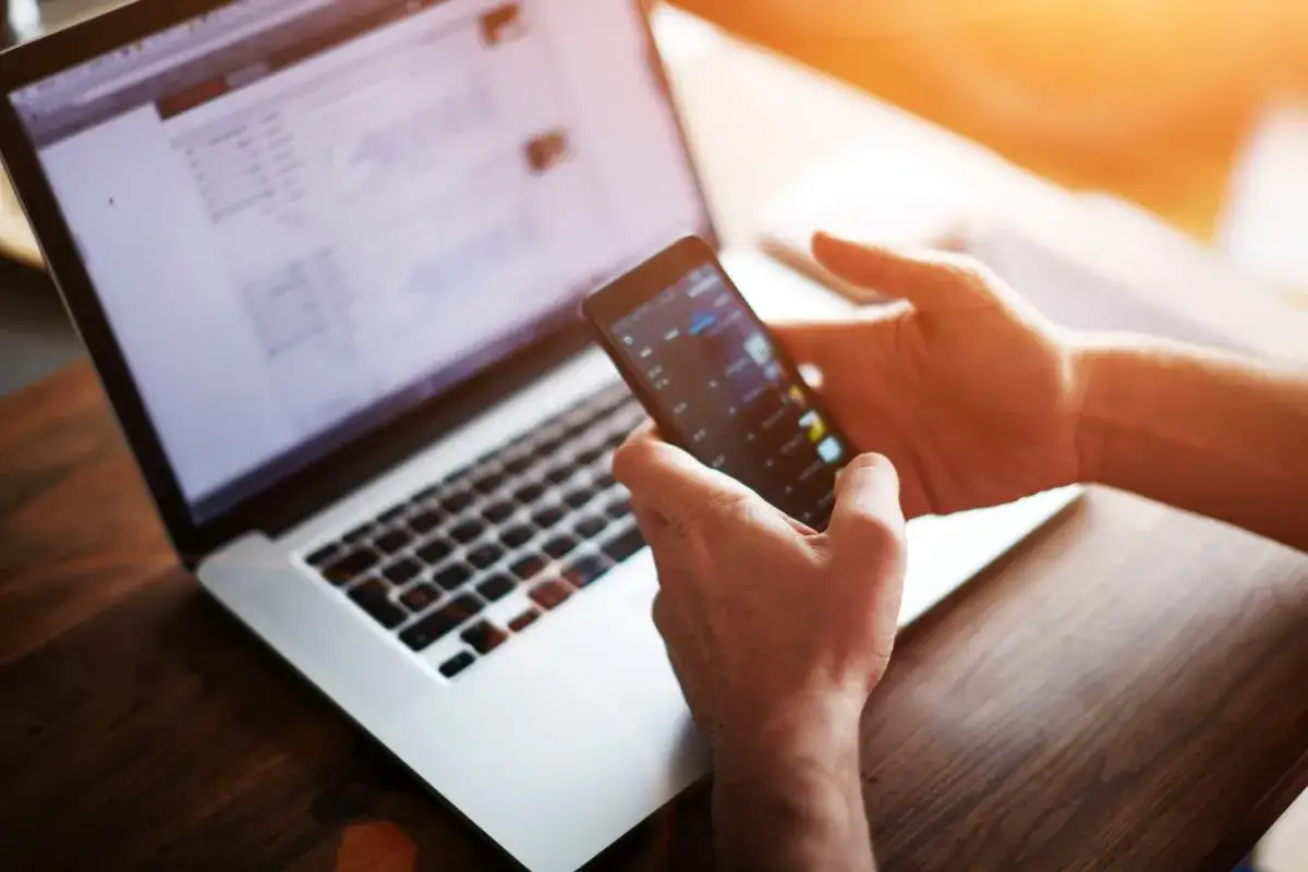 Jak pobrać androida 4.4 i uniknąć problemów z instalacją