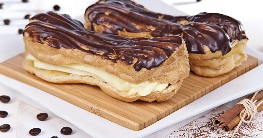 Ciastko jak suwak - poznaj sekrety eklerów i ich podwójne znaczenie