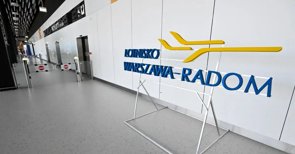 Lotnisko Radom: 800 mln zł wydane. Sprawdź, na co poszły pieniądze.