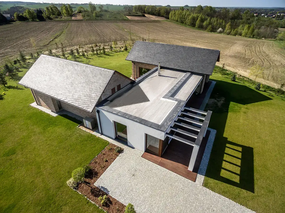 Jak połączyć dwa budynki na zgłoszenie bez zbędnych formalności