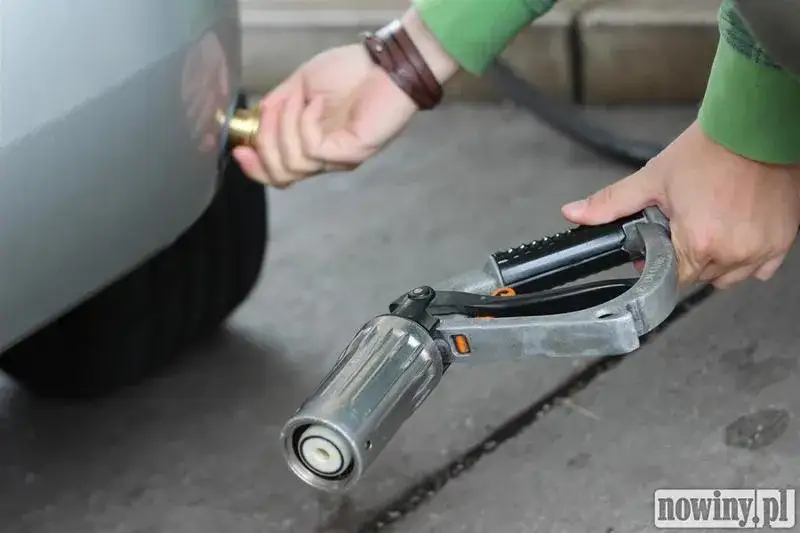 Klucz do bezpieczeństwa: Jak zamknąć gaz LPG w samochodzie?