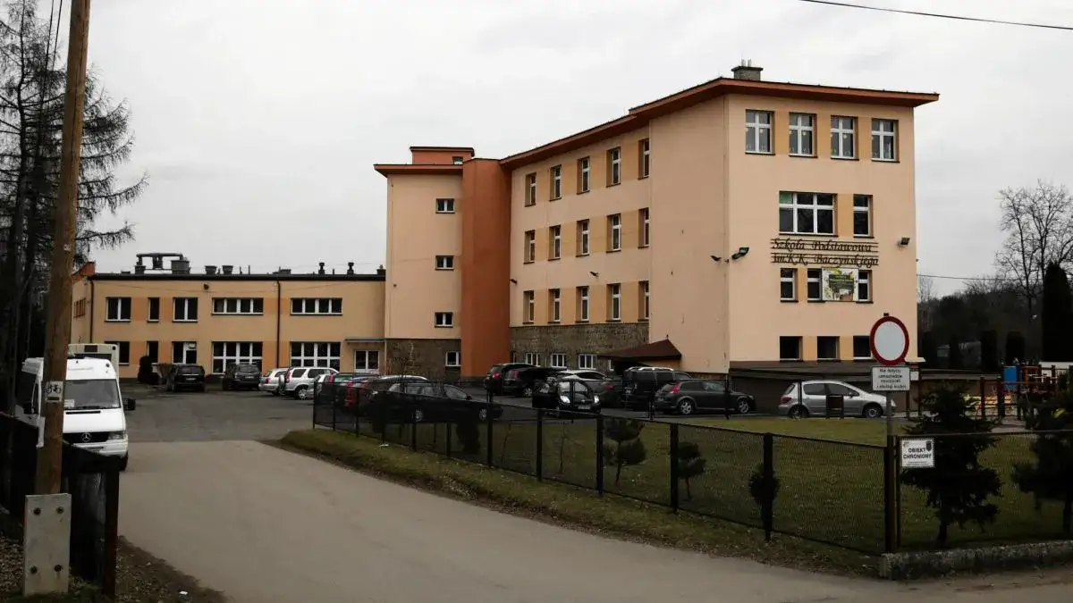 Dobczyce vs Dobrzejewice: Gdzie Twoje dziecko lepiej się rozwinie?