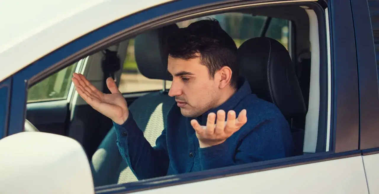 Czy można jeździć z uszkodzoną maglownicą? Dowiedz się, jakie ryzyko niesie to dla bezpieczeństwa