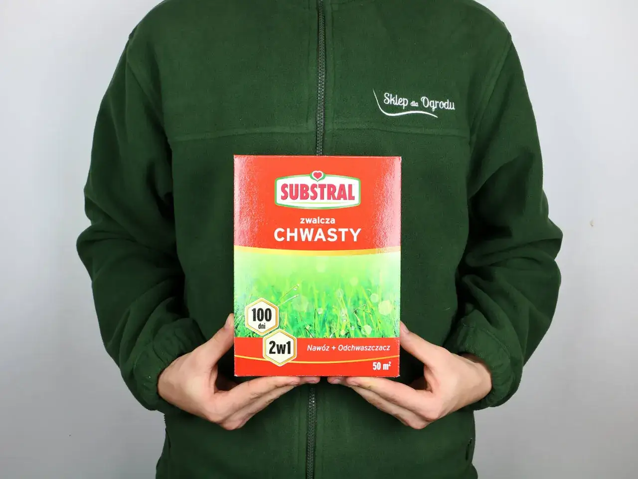 Trawnik bez chwastów: Rozpoznaj, zwalcz, zapobiegnij!