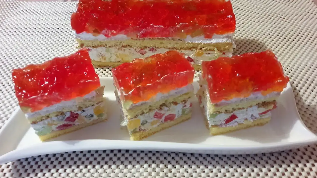 Sekrety przekładańca z galaretkami: zrób ciasto jak cukiernik!