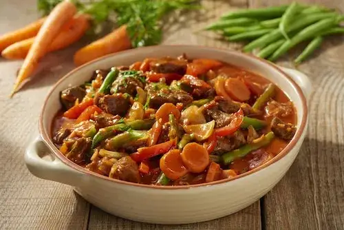 Czym zaskoczyć gości na kolacji? Oryginalne pomysły na dania