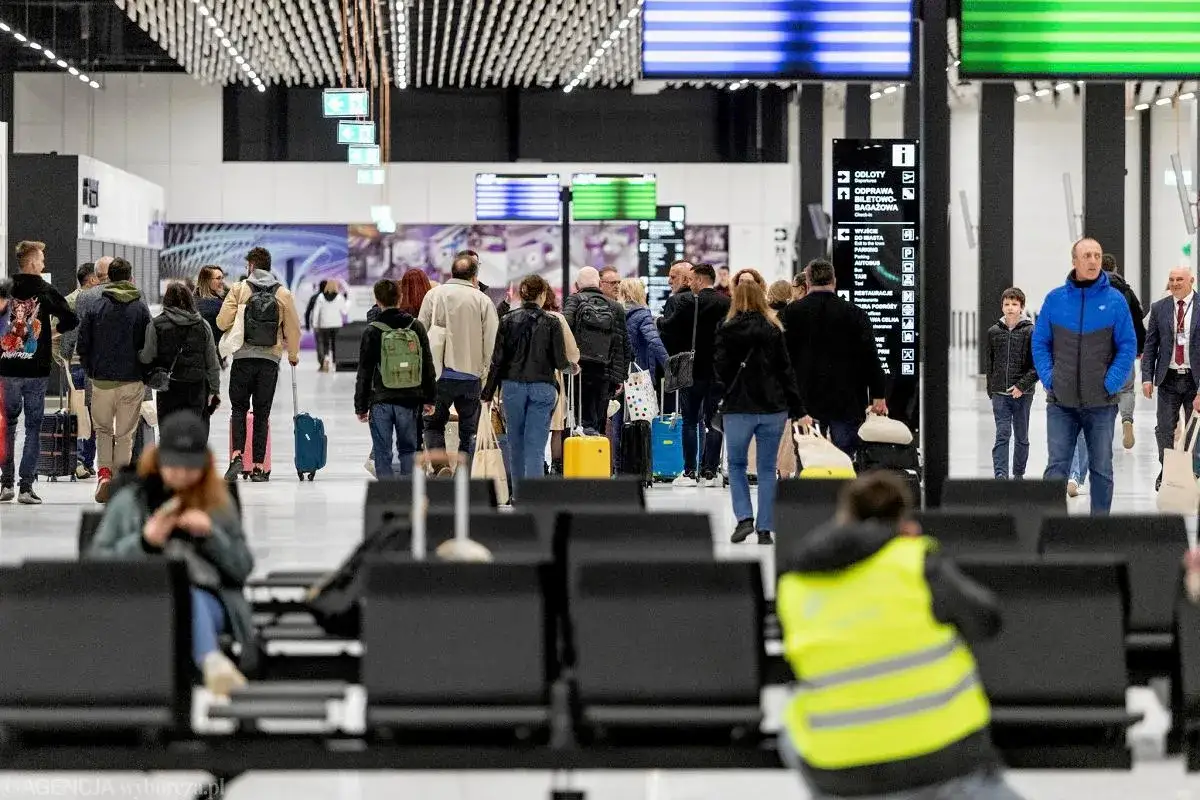 Lotnisko w Radomiu: Otwarcie 27.04.2023. Fakty i przyszłość