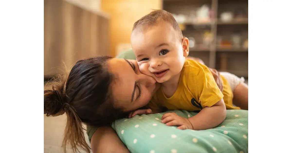 Co umie 4 miesięczne dziecko? Kluczowe umiejętności i rozwój malucha