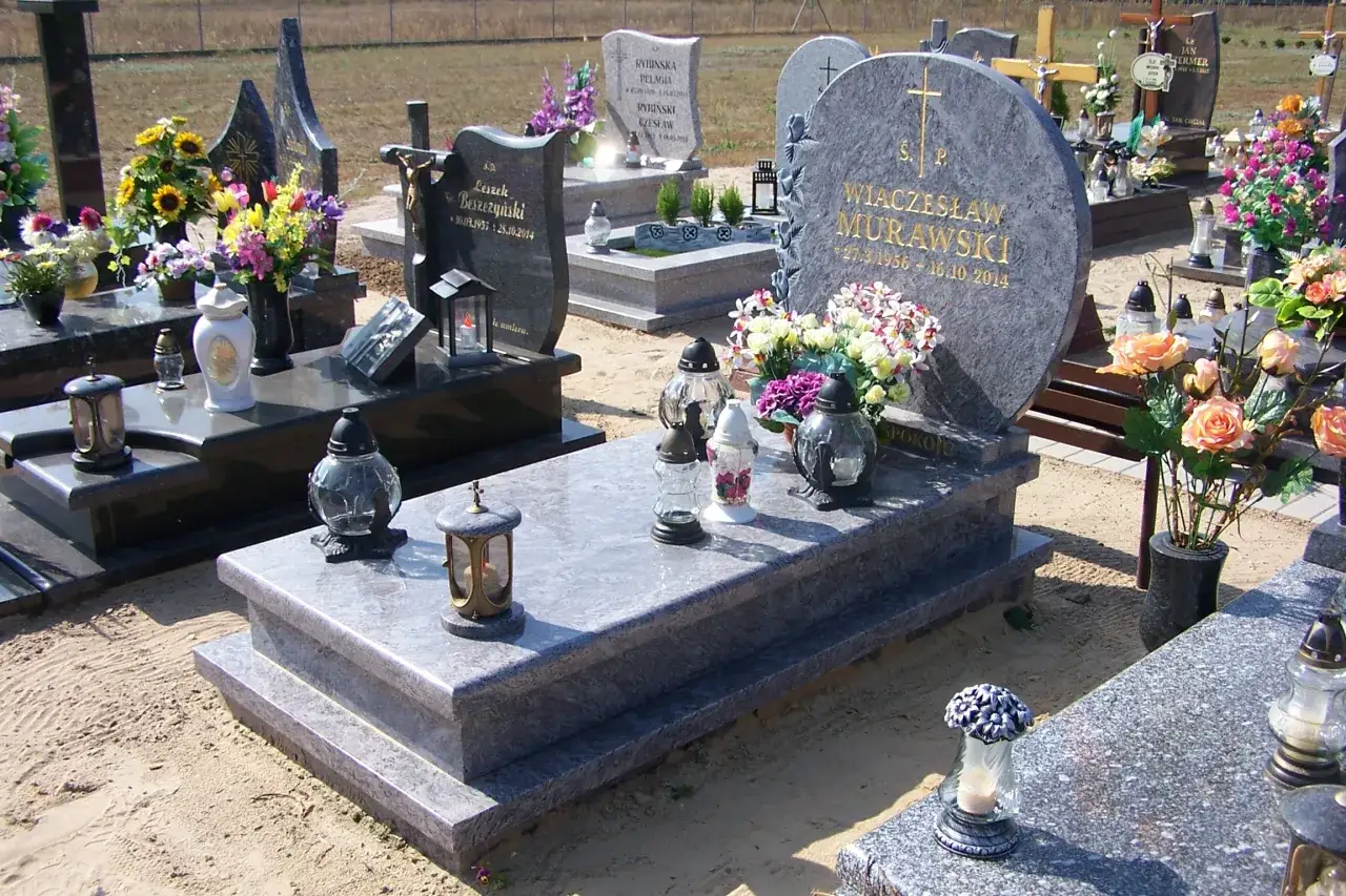 Szamotuły: Pogrzeb? Znajdź datę i miejsce bez trudu!