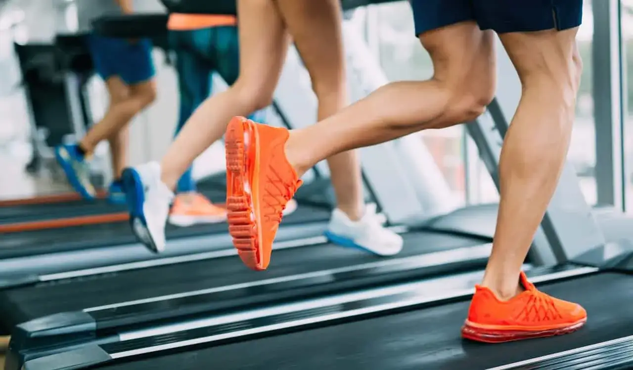 Jakie buty na bieżnię wybierać, aby uniknąć kontuzji i cieszyć się komfortem?