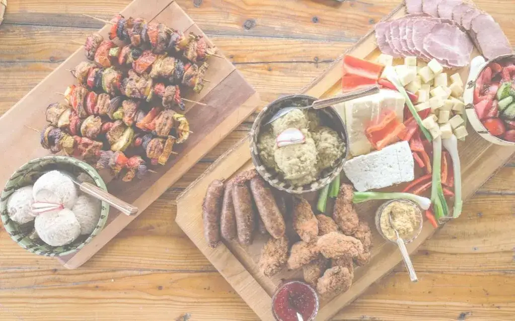 Radom od kuchni: Gdzie zjeść smacznie i na każdą kieszeń?