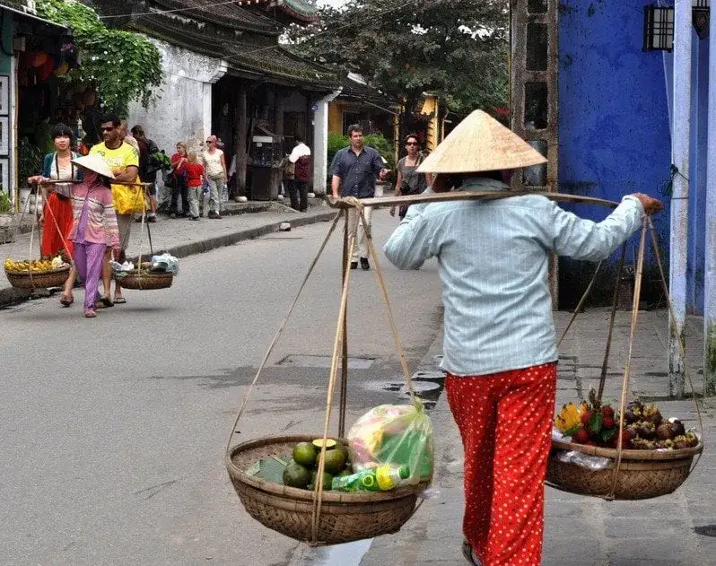 Tradycyjne czapki wietnamskie: fascynująca historia i znaczenie non la