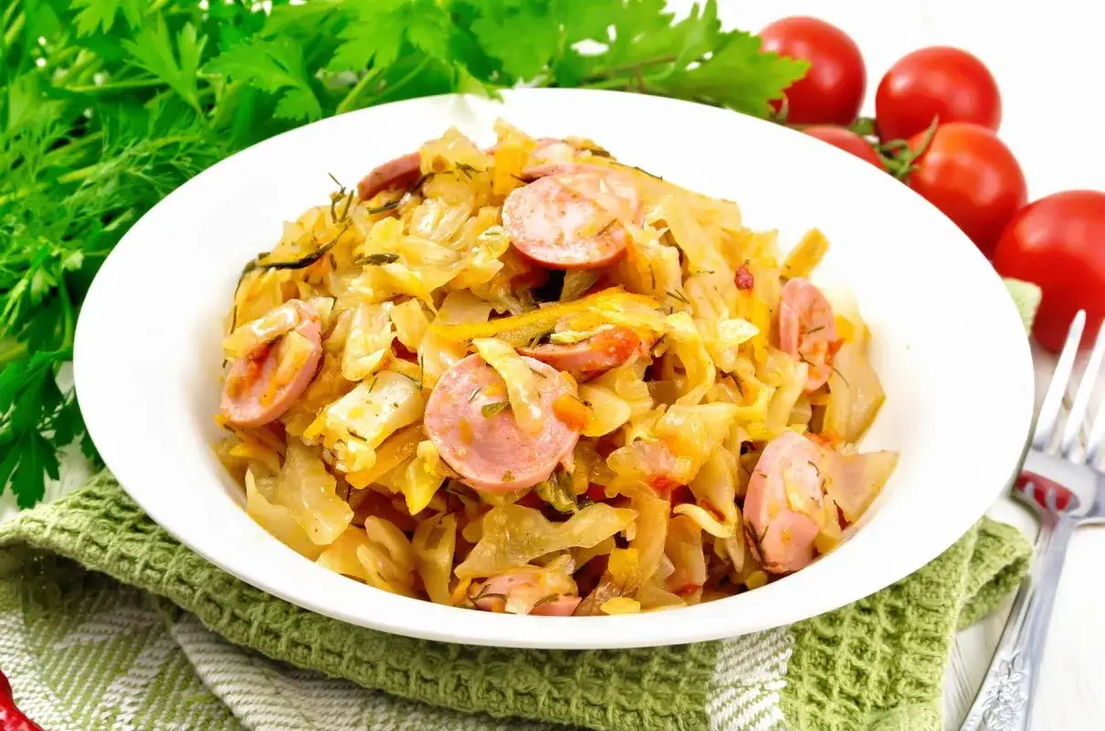 Młoda kapusta z kiełbasą - Jak uniknąć najczęstszych błędów?