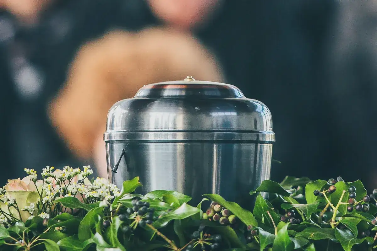 Kremacja Gdańsk: Jak zorganizować? Koszty, adresy, krok po kroku