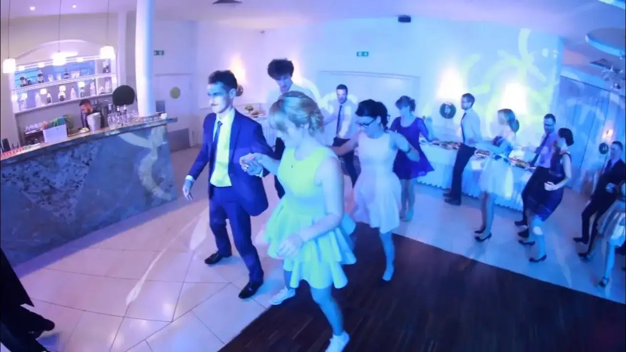 Skąd pochodzi taniec belgijka? Odkryj nieznane korzenie tej tradycji