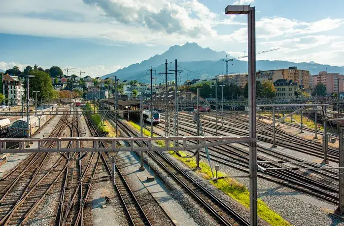 Gdzie w góry pociągiem z Poznania? Odkryj najlepsze trasy i ceny