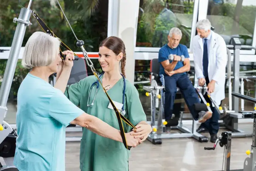 Kto kieruje na rehabilitację? Sprawdź, jak uzyskać skierowanie