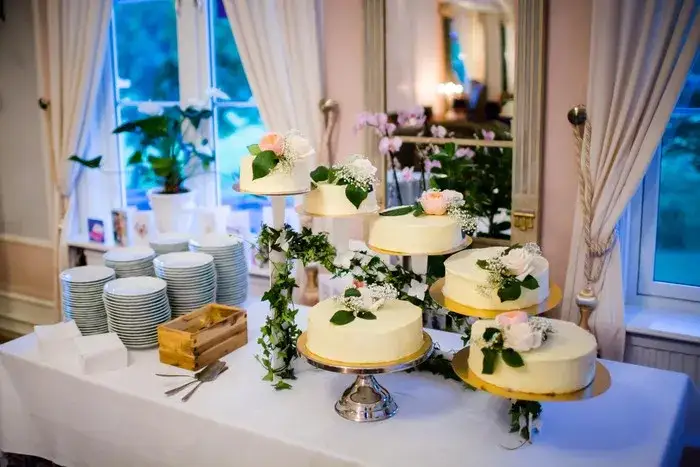 Ile placków na wesele - uniknij problemów z brakiem deseru