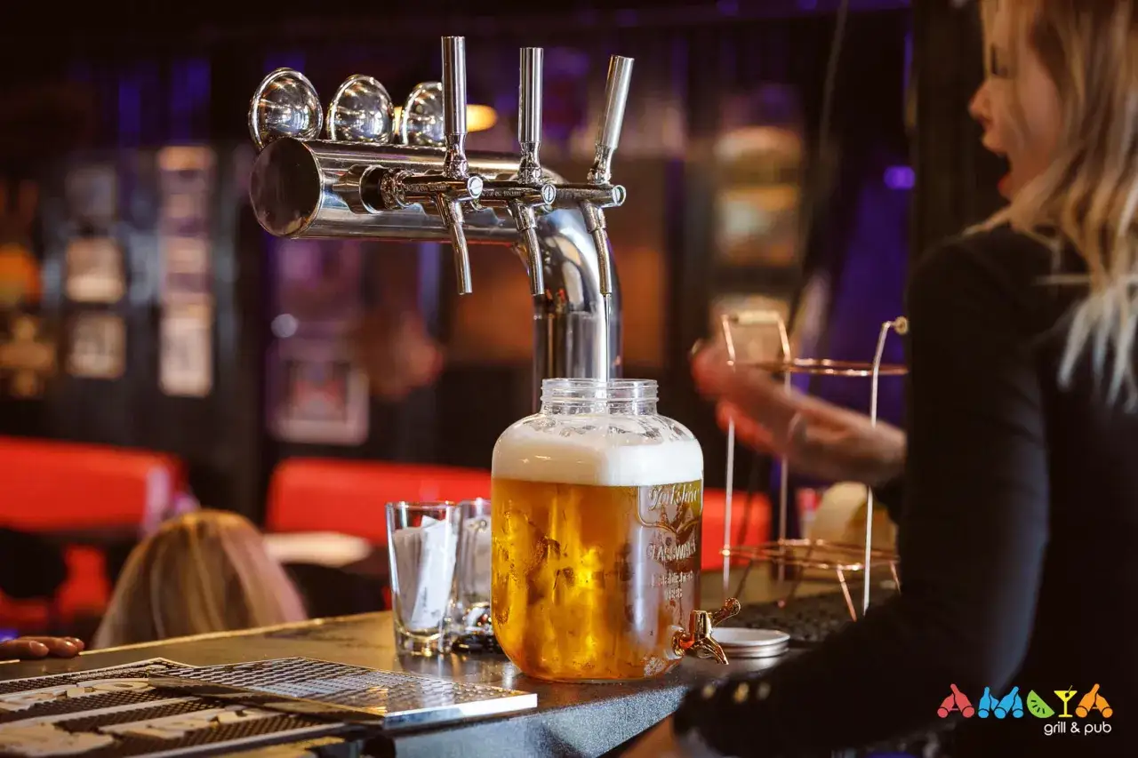 Amcia Grill & Pub zdjęcia: Poczuj klimat i smak przed wizytą!