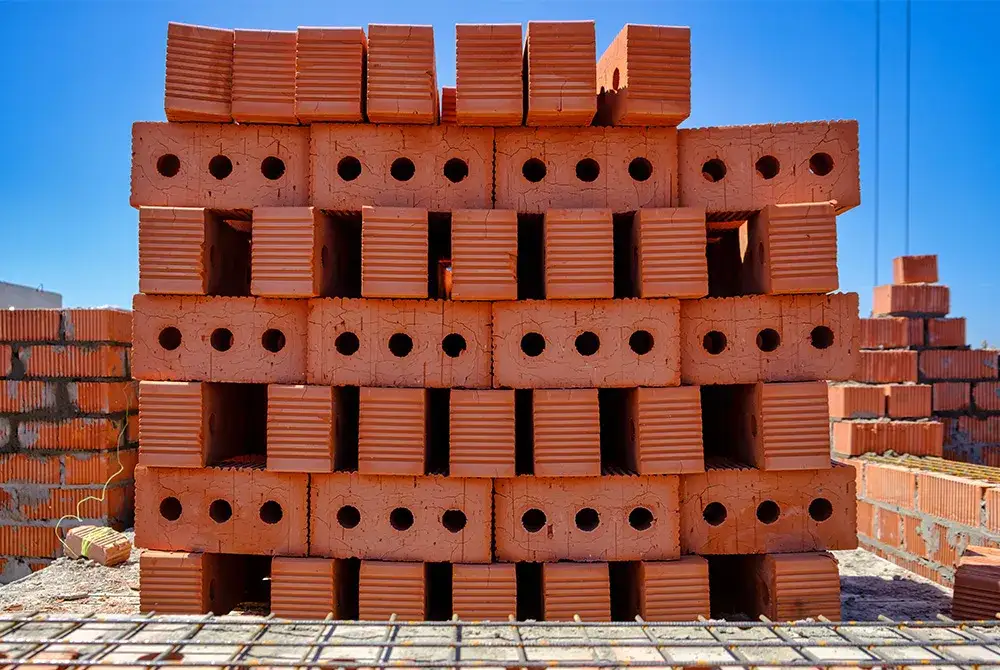 Ile warstw pustaków do stropu? Kluczowe informacje dla budujących