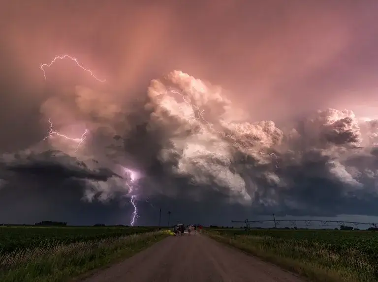 Niebezpieczne chmury: co warto wiedzieć o ich zagrożeniach?