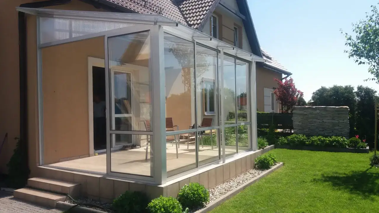 Ile kosztuje zabudowa tarasu? Poznaj ceny i ukryte koszty