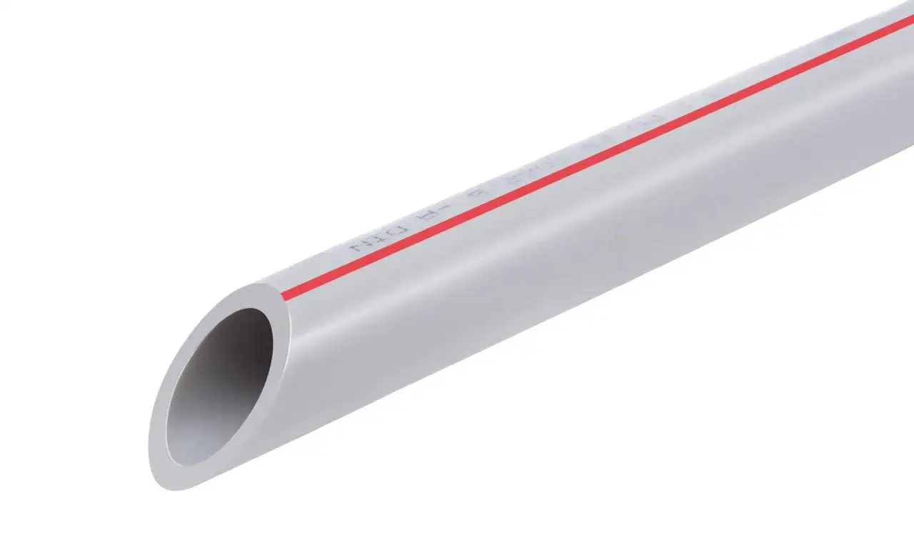 Szara rura PP z czerwonym paskiem, idealna do ciepłej wody. Wybór odpowiednich rur PP do ciepłej wody to klucz do trwałej instalacji.