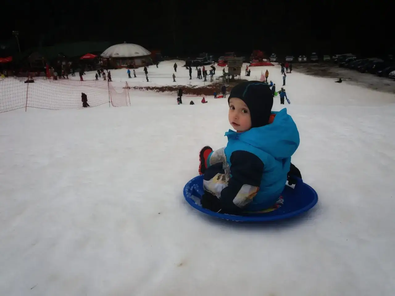 Gdzie na sanki z dzieckiem w Dolnośląskiem? Bezpieczne miejsca na zimę