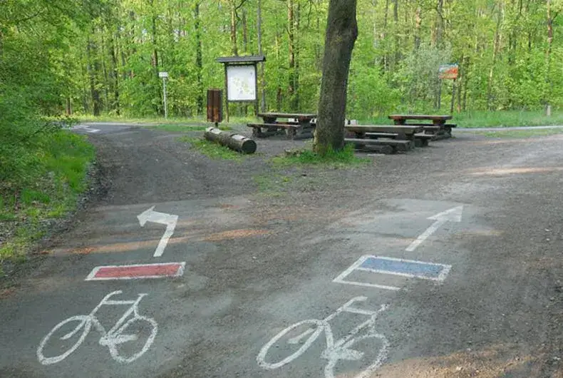 Znaczenie kolorów szlaków rowerowych – co kryją barwy tras?