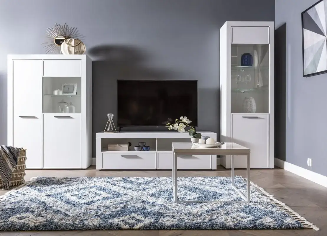 Jakie panele do białych mebli i szarych ścian: idealne połączenia i porady