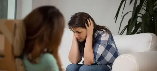 Nerwica wegetatywna: wszystkie objawy fizyczne, które musisz znać