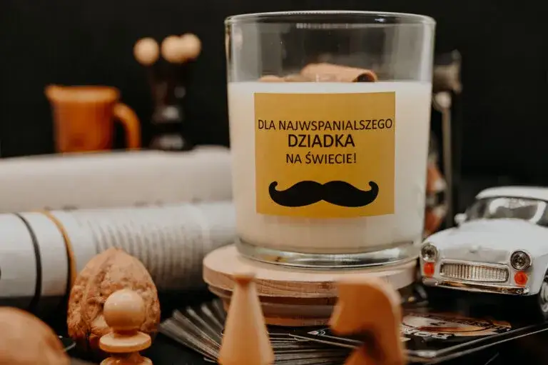 Prezent na Walentynki dla Chłopaka: Pomysły, Które Go Zachwycą