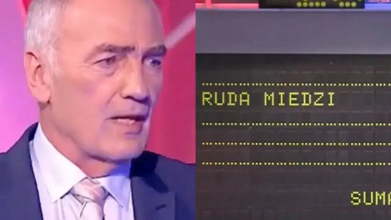 Prowadzący Familiady pyta, co można podłączyć do komputera. Na ekranie widać hasło "RUDA MIEDZI".