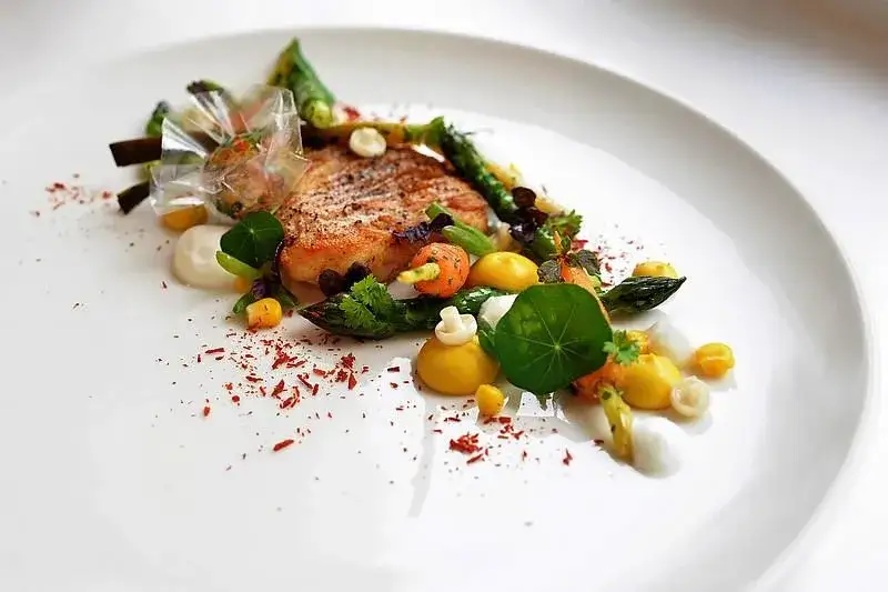 Co na obiad w Poznaniu? Sprawdź najlepsze lokalne smaki i restauracje