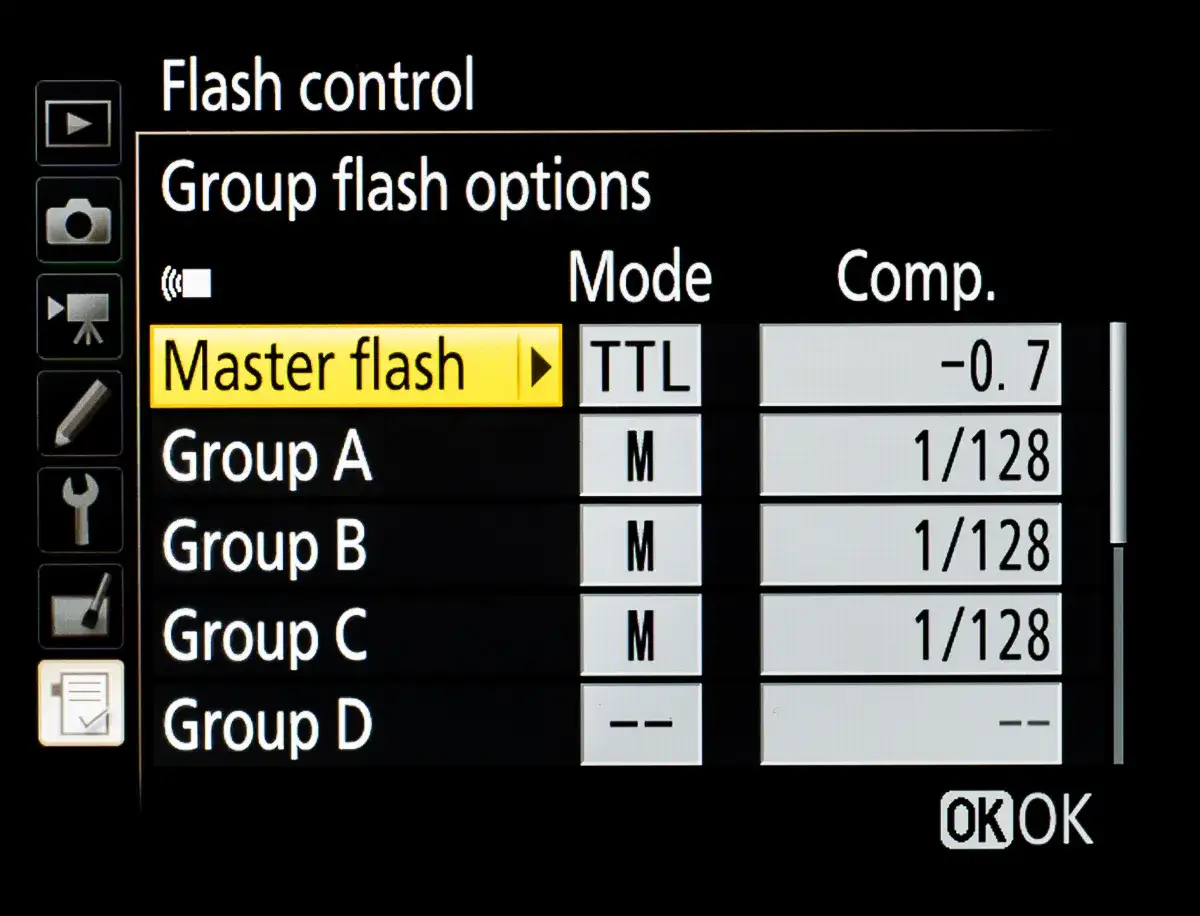 Menu aparatu Nikon z opcjami kontroli lampy błyskowej, zaznaczona opcja "Master flash".