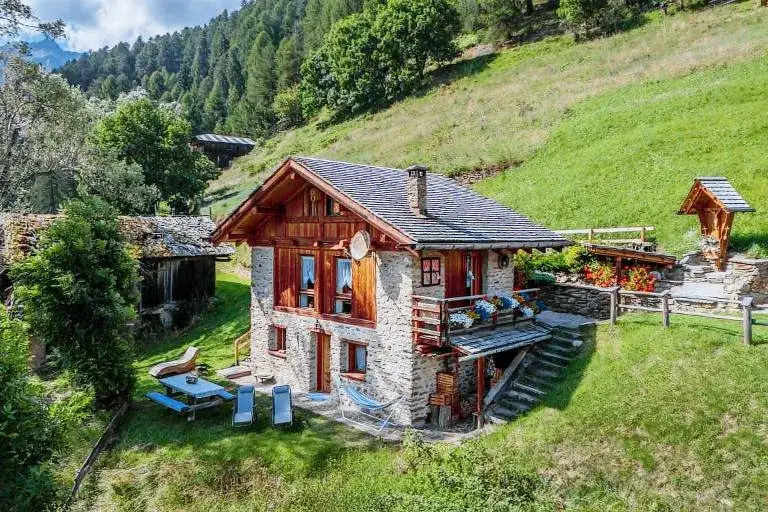 Affitta Baita Montagna: Guida Completa per la Vacanza Ideale