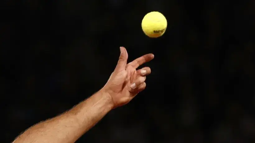 Ile setów w tenisie Roland Garros? Różnice między mężczyznami a kobietami