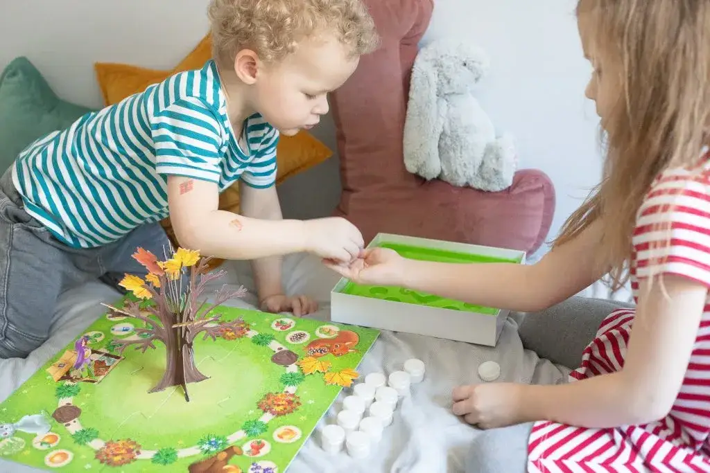 Gry sensoryczne dla 3 latka - rozwój zmysłów i kreatywności dziecka