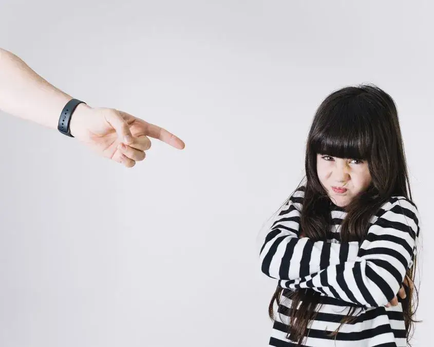 Płacz dziecka w tekstach kultury: symbolika cierpienia i tożsamości