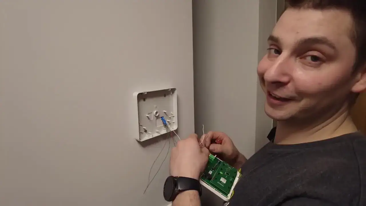 Samodzielny montaż alarmu: Przewodnik DIY krok po kroku