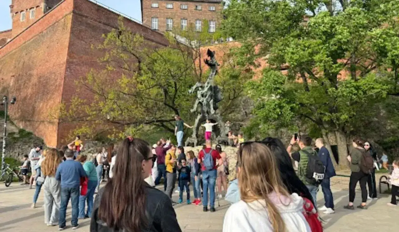 Pilot Wizz Air: Ile zarobisz? Od FO do Kapitana pełny przewodnik