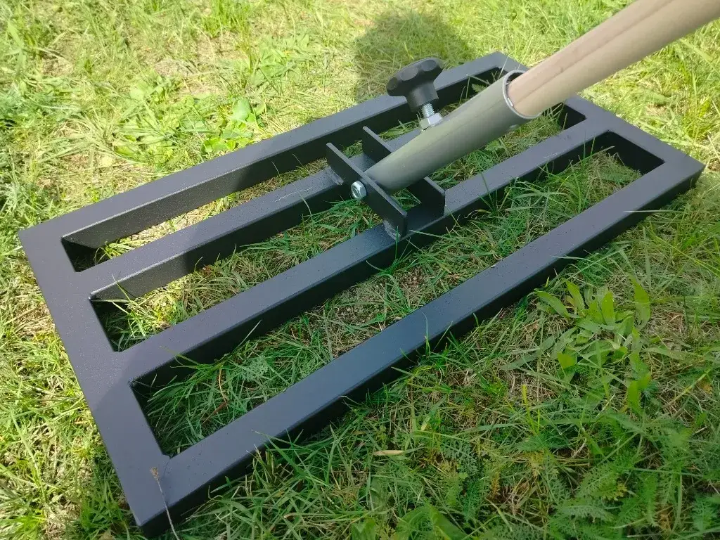 Jak zrobić ręczny niwelator terenu i uniknąć kosztownych błędów