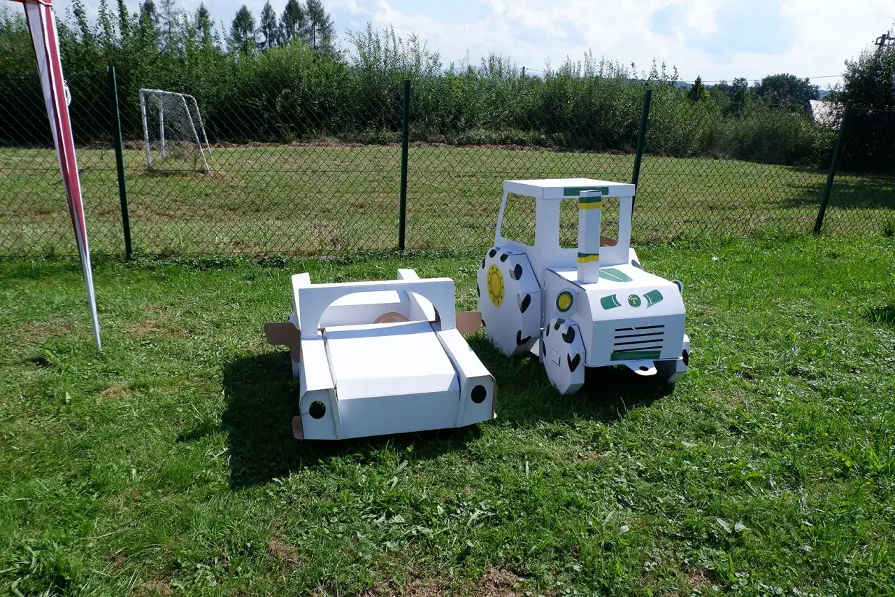 Jak łatwo zrobić traktor z kartonu - krok po kroku dla każdego