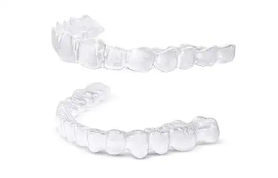 Ile kosztuje nakładka na zęby po aparacie? Sprawdź ceny i ukryte koszty