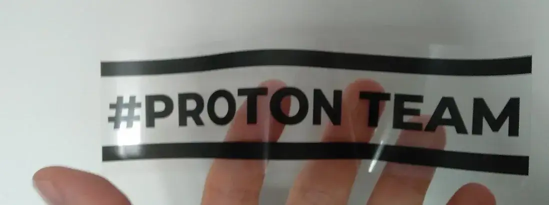 Jak druk na folii przezroczystej może zmienić Twoje projekty reklamowe