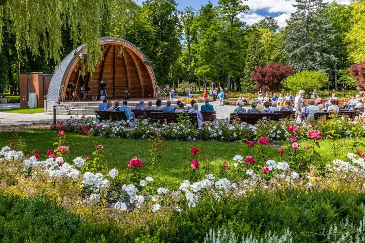 Busko-Zdrój: Gdzie leży? Dojazd, atrakcje i skarby Ponidzia